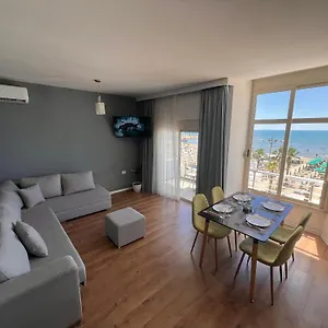 Aparthotel Wave Beachfront, Durres